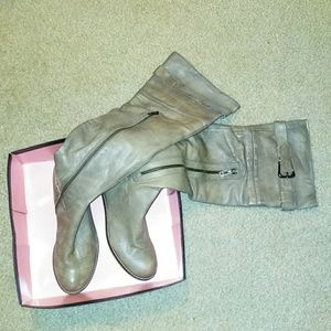 Ivory leather Steve Madden boots